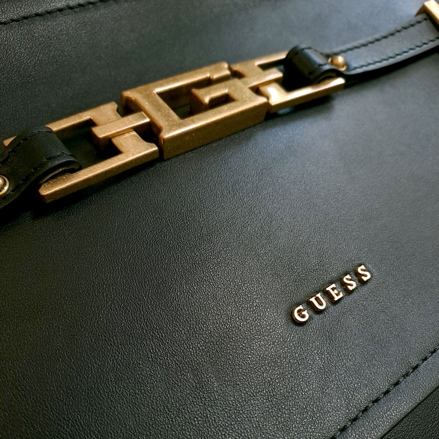 Sac Guess - Luxe CUIR - HWCRCAL2206