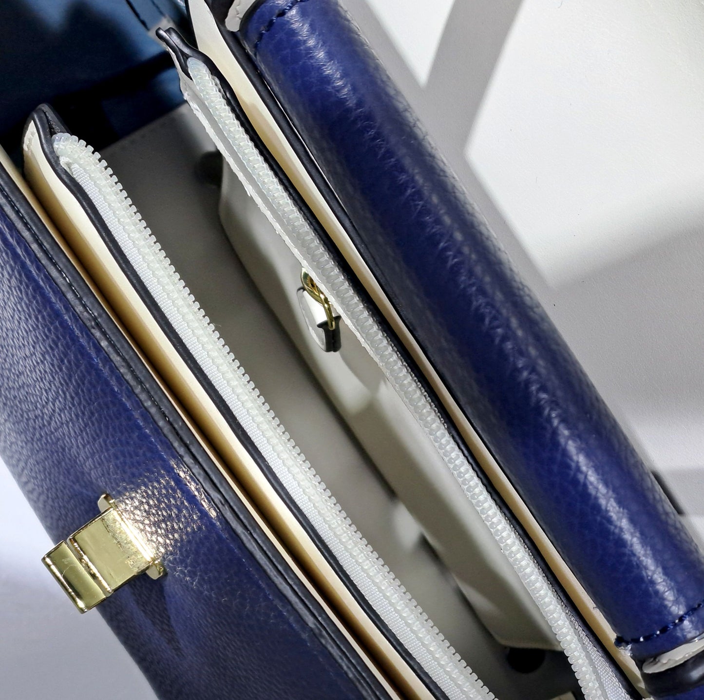 00MODEL Jacques Esterel Bag - Model - Reference