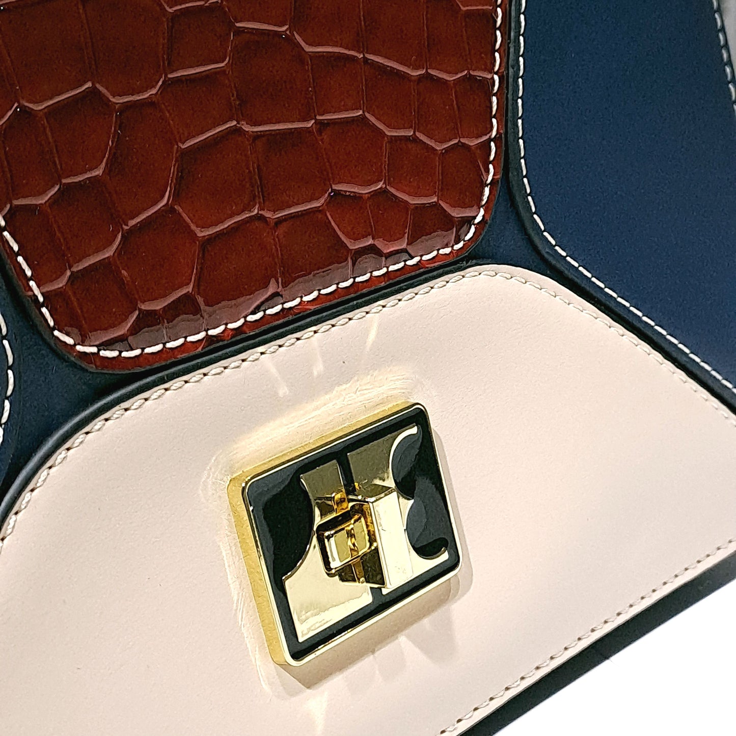 00MODEL Jacques Esterel Bag - Model - Reference